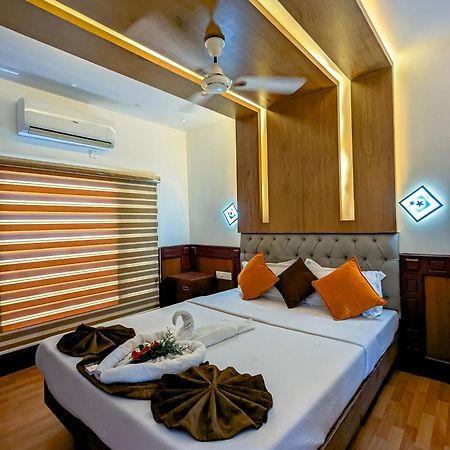 Grand Villa Houseboat Kumarakom Exteriér fotografie