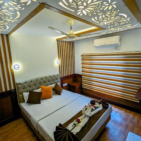 Grand Villa Houseboat Kumarakom Exteriér fotografie