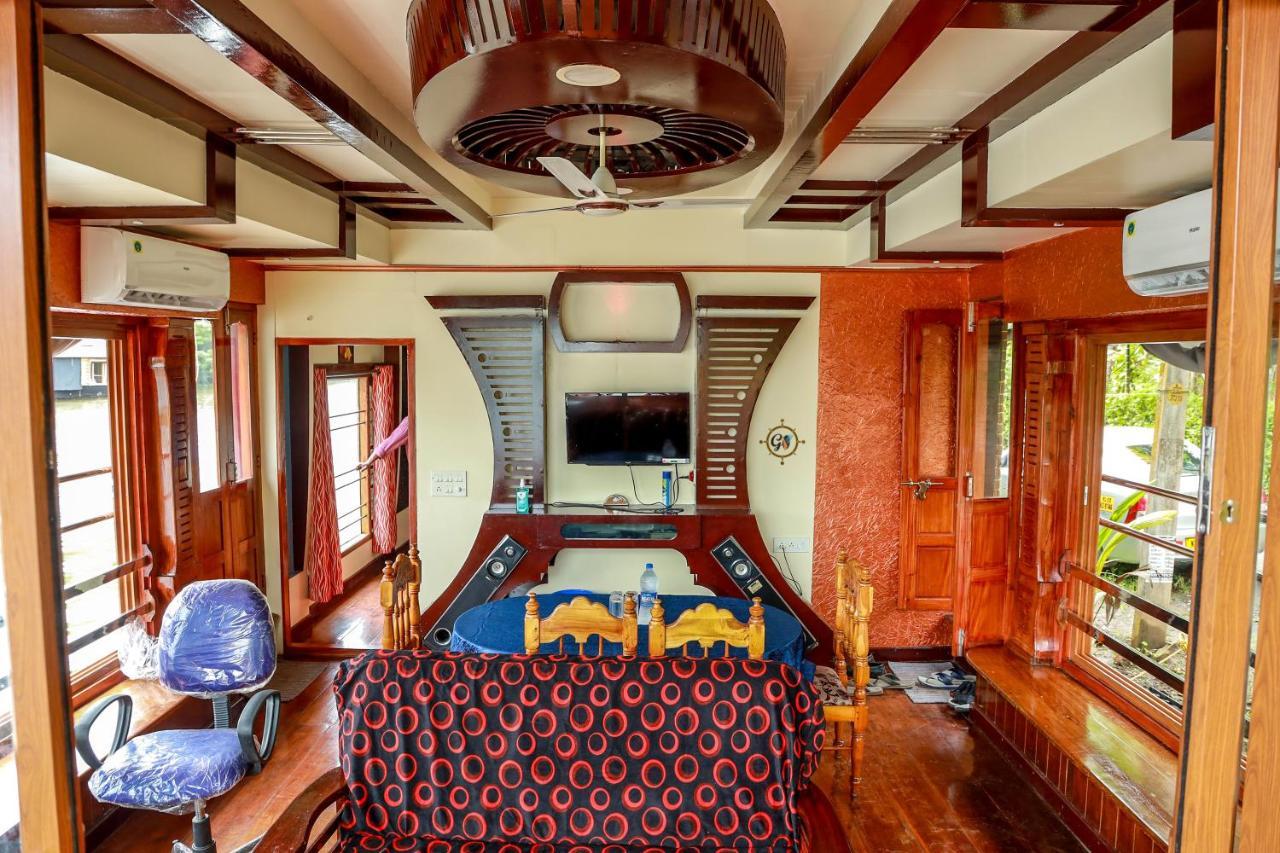 Grand Villa Houseboat Kumarakom Exteriér fotografie