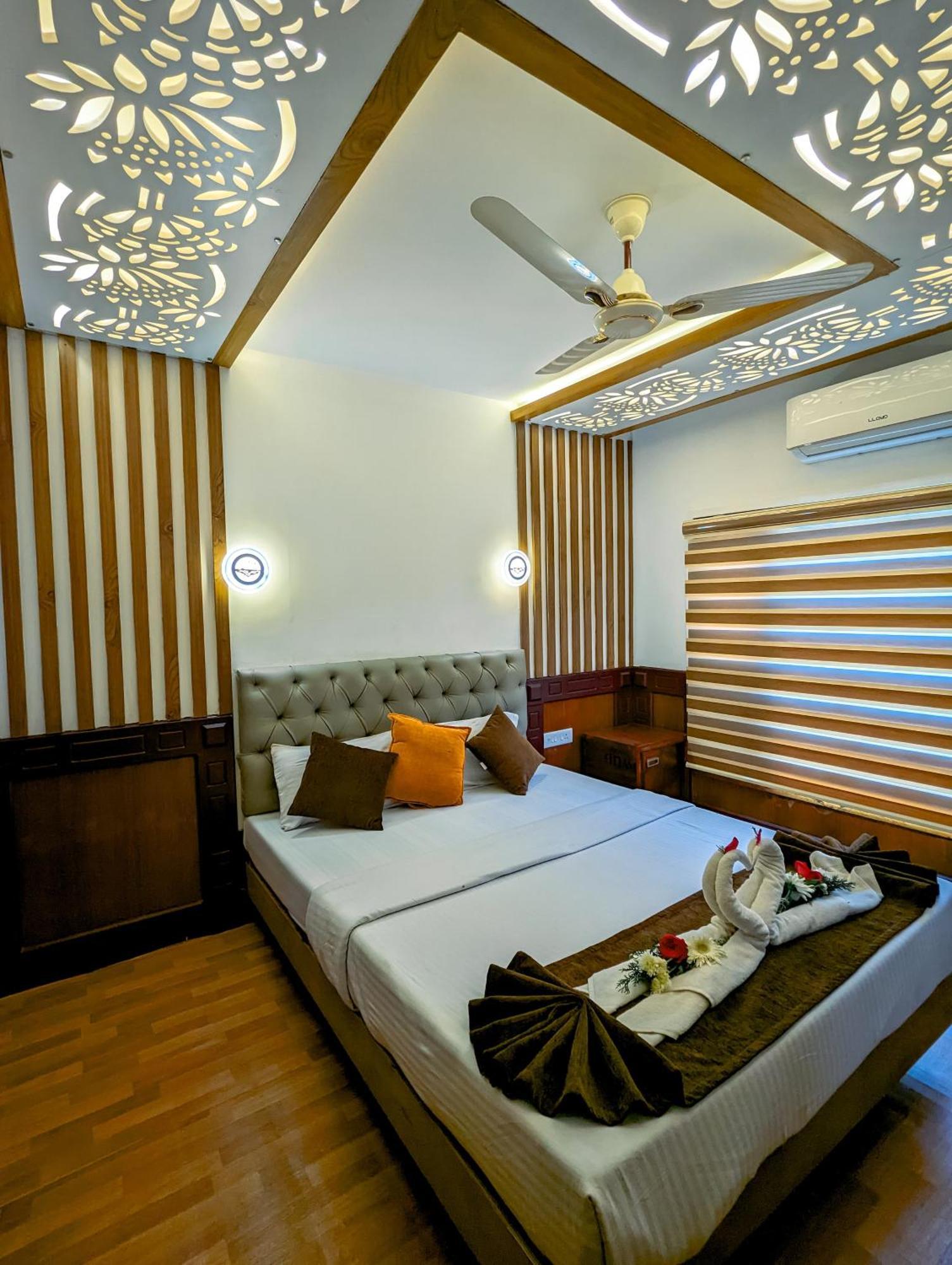 Grand Villa Houseboat Kumarakom Exteriér fotografie